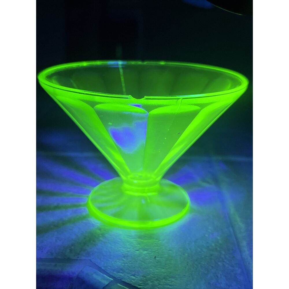 4 -1920 Federal Glass Dessert Sherbet Dish Bowl Depression Uranium Vaseline VTG - Picture 9 of 11